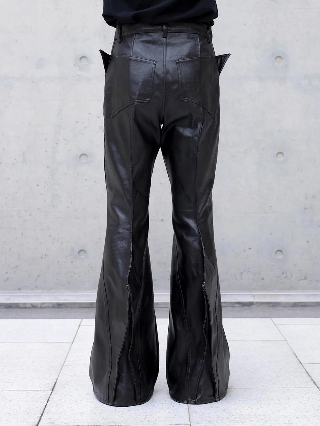 Distorted Flow Pants full length — Oryn Laeth